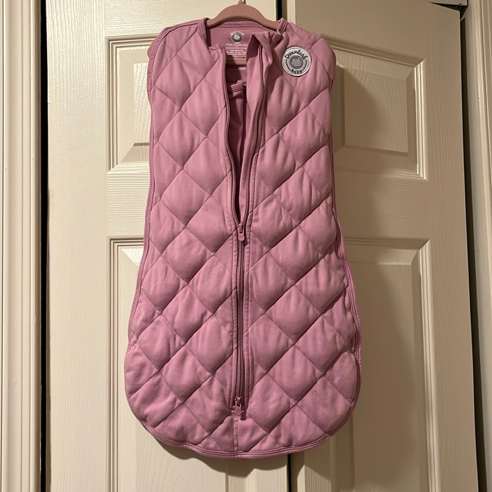 NWOT Dreamland baby swaddle sleep sack 0-6 months